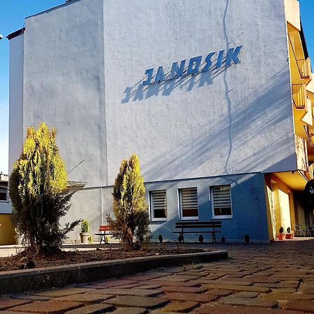 O.W.W Janosik Hotel Ustronie Morskie Exterior photo